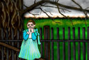 daisy-near-a-tree